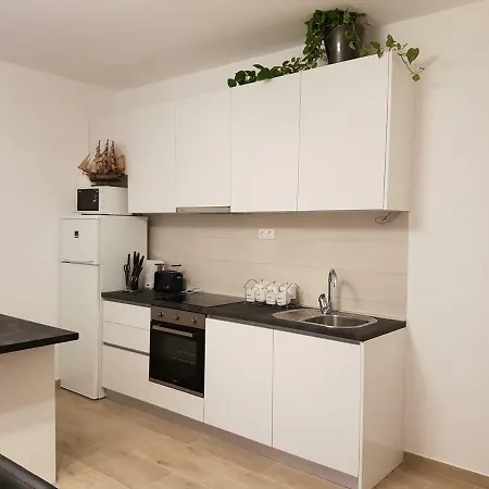 Ana Maria Apartment *